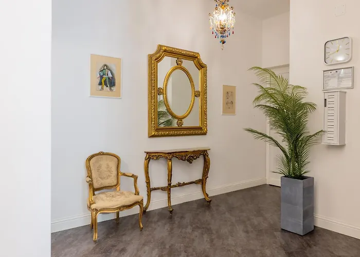 Antiqua Domus בית הארחה 4*